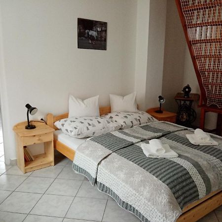 Eoetvoes Nyaralo Villa Siófok Eksteriør bilde